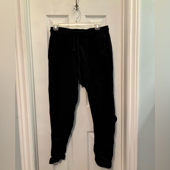 TNA Boyfriend Black Sweatpants - Picture 1 of 2